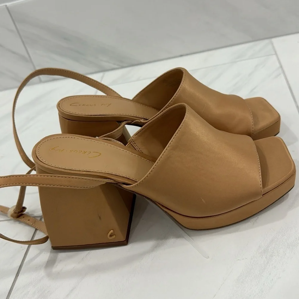 Circus by Sam Edelman Rosa Beige Miranda Platform Ankle Strap Sandal - Size 7.5